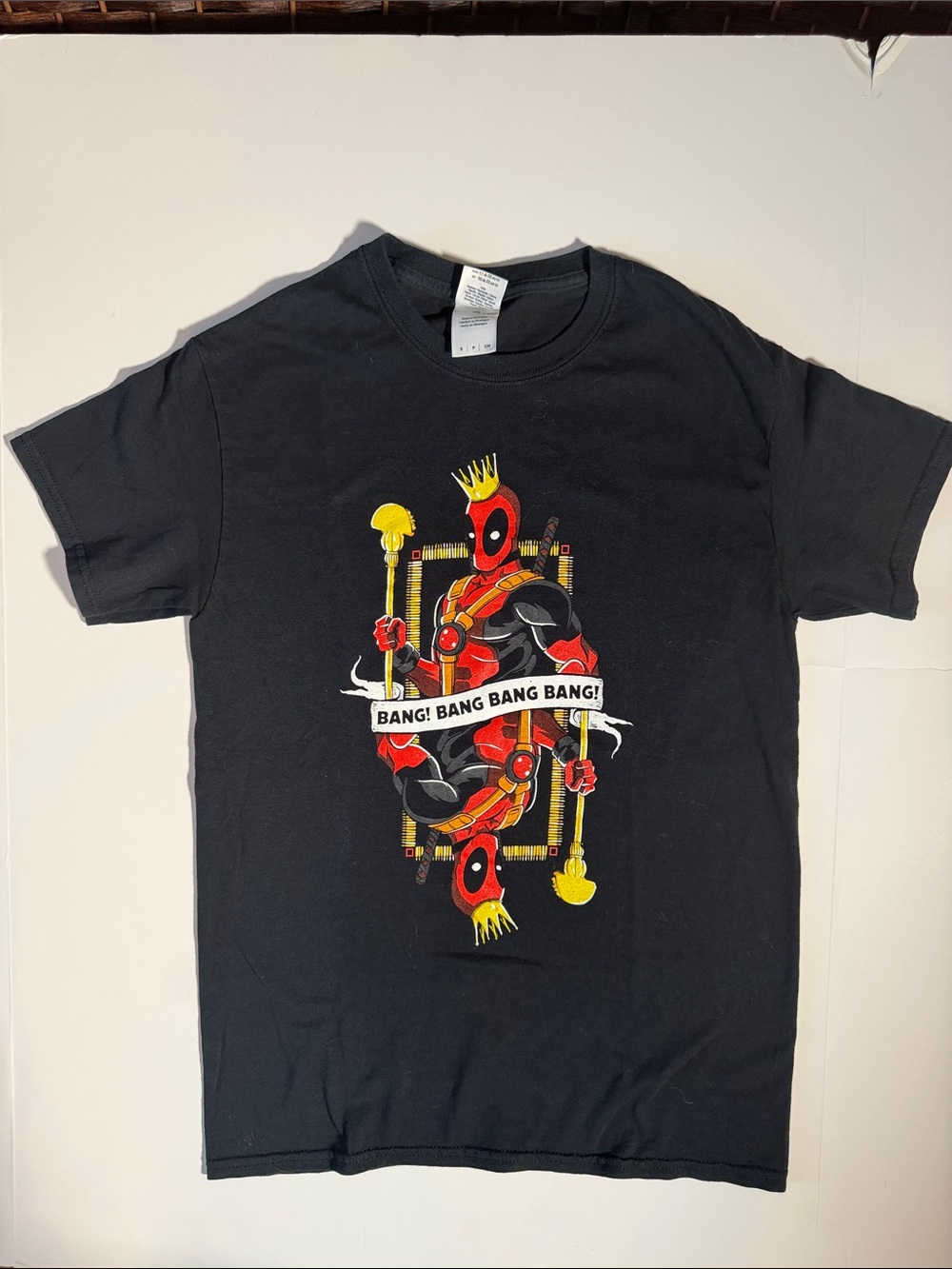 Black Graphic Deadpool-Inspired unisex T‑Shirt Black Red & Yellow Print Bang! S